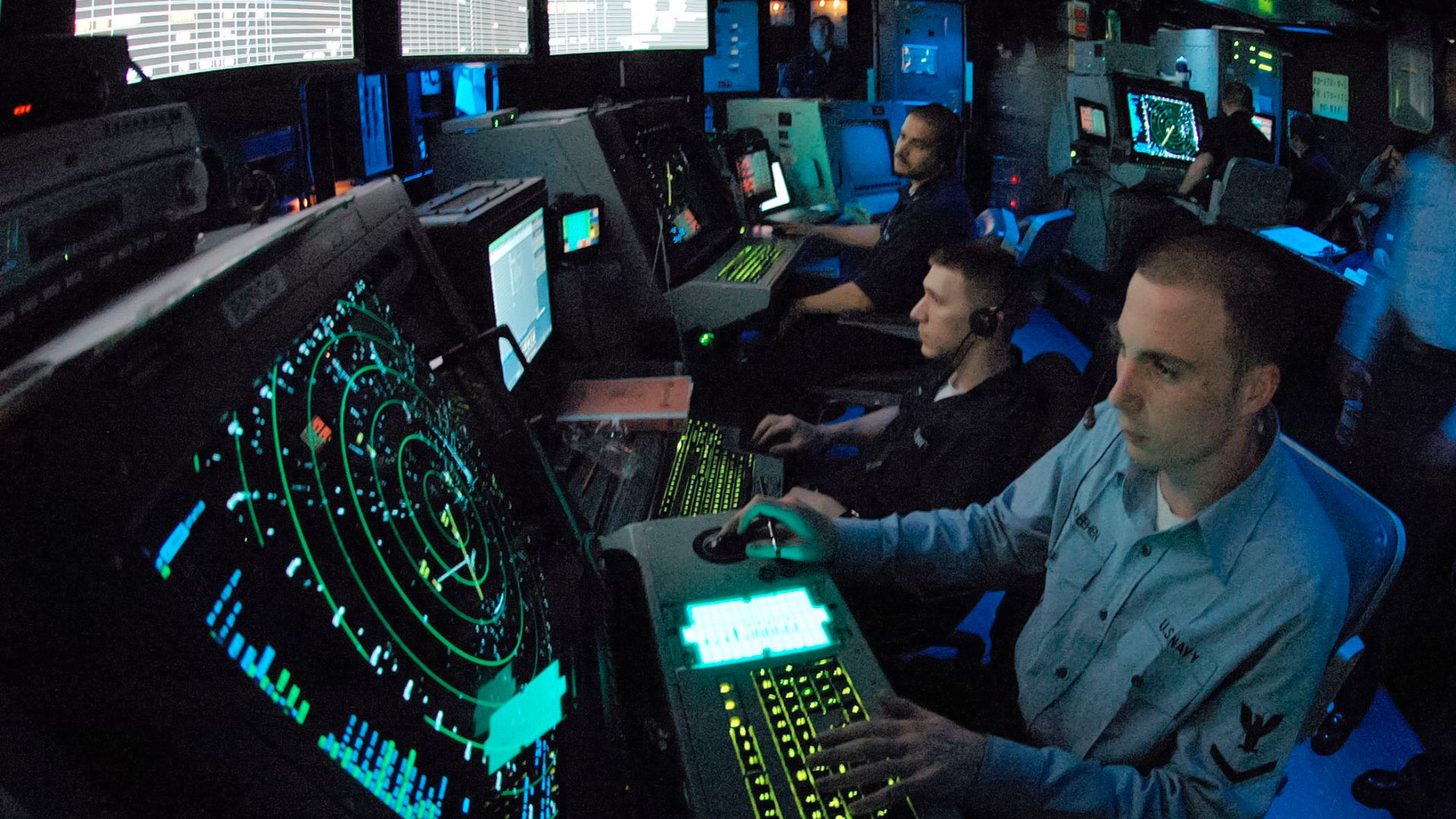 File:Air Traffic Control, Abraham Lincoln CVN-72.jpg