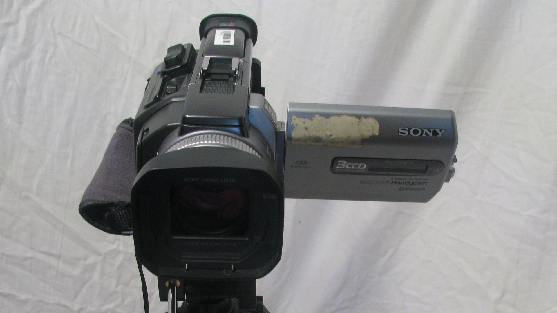 File:SonyTRV950 miniDV digitalvideocamera.JPG