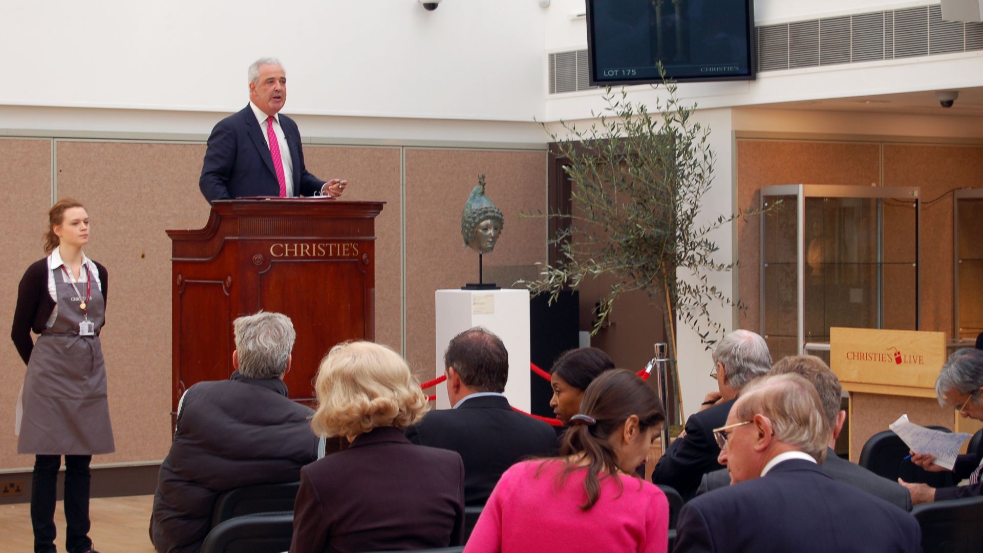 File:Crosby Garrett Helmet on auction at Christies.jpg