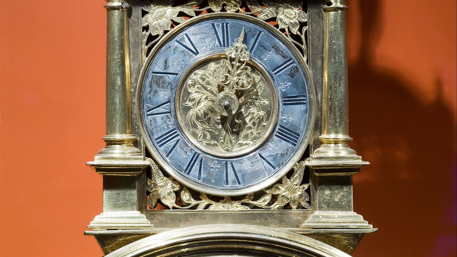 File:Vienna - vintage clock - 0471.jpg