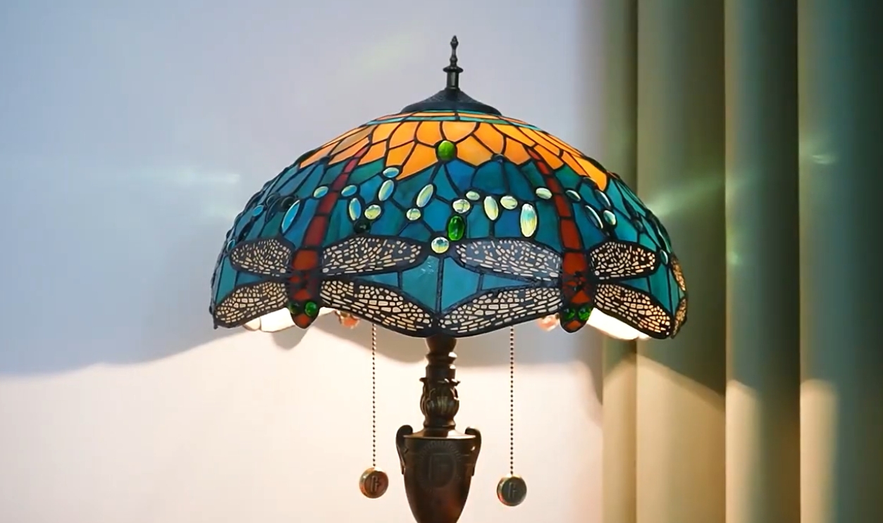 Tiffany Dragonfly Lamp (1905)