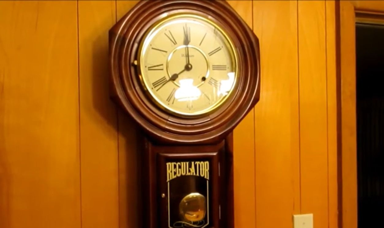 Wall Clock Regulator 