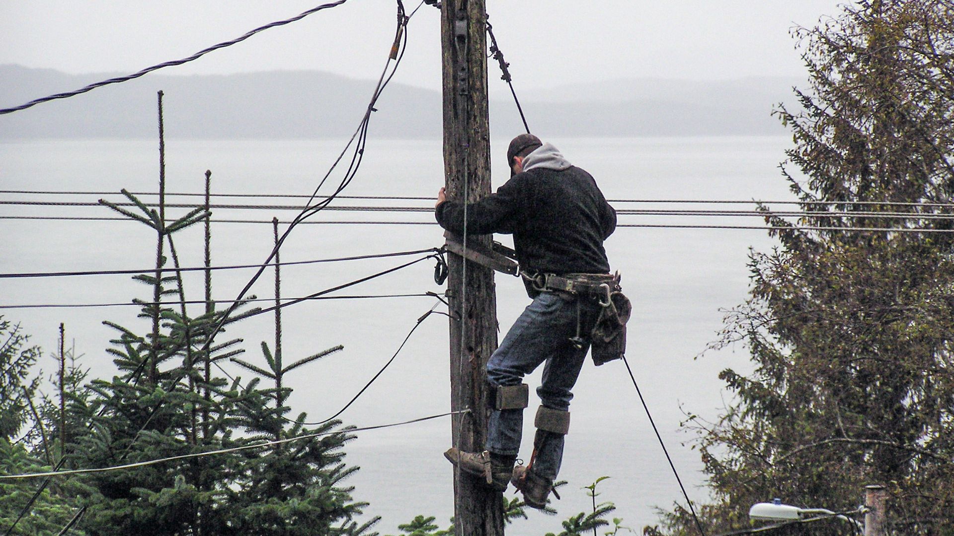 File:AELnP Lineman Power Co 27.jpg