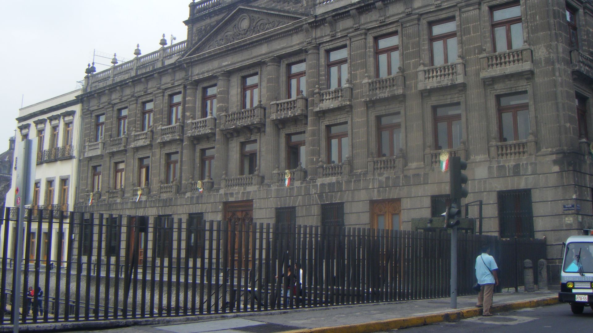 File:Palacio Marqués del Apartado.JPG