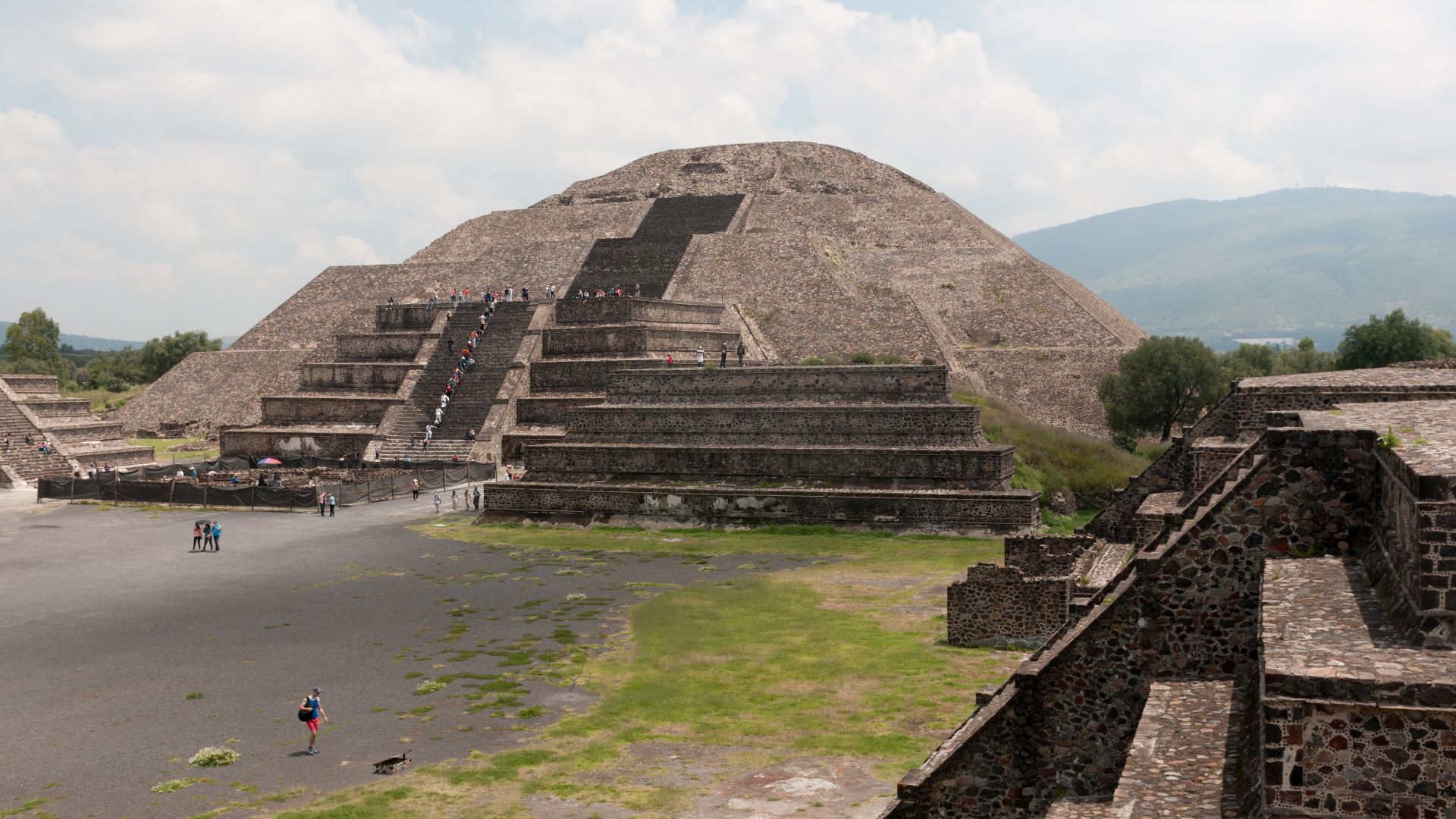 File:15-07-20-Teotihuacan-by-RalfR-N3S 9407.jpg