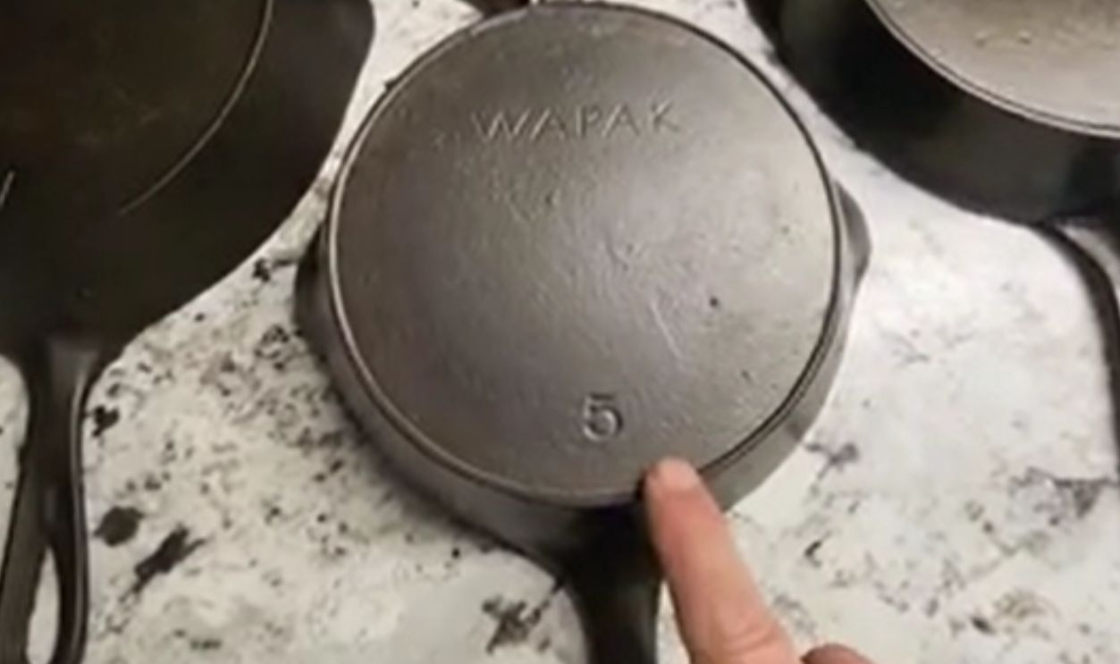 Wapak No. 5 Skillet (Indian Head Logo)