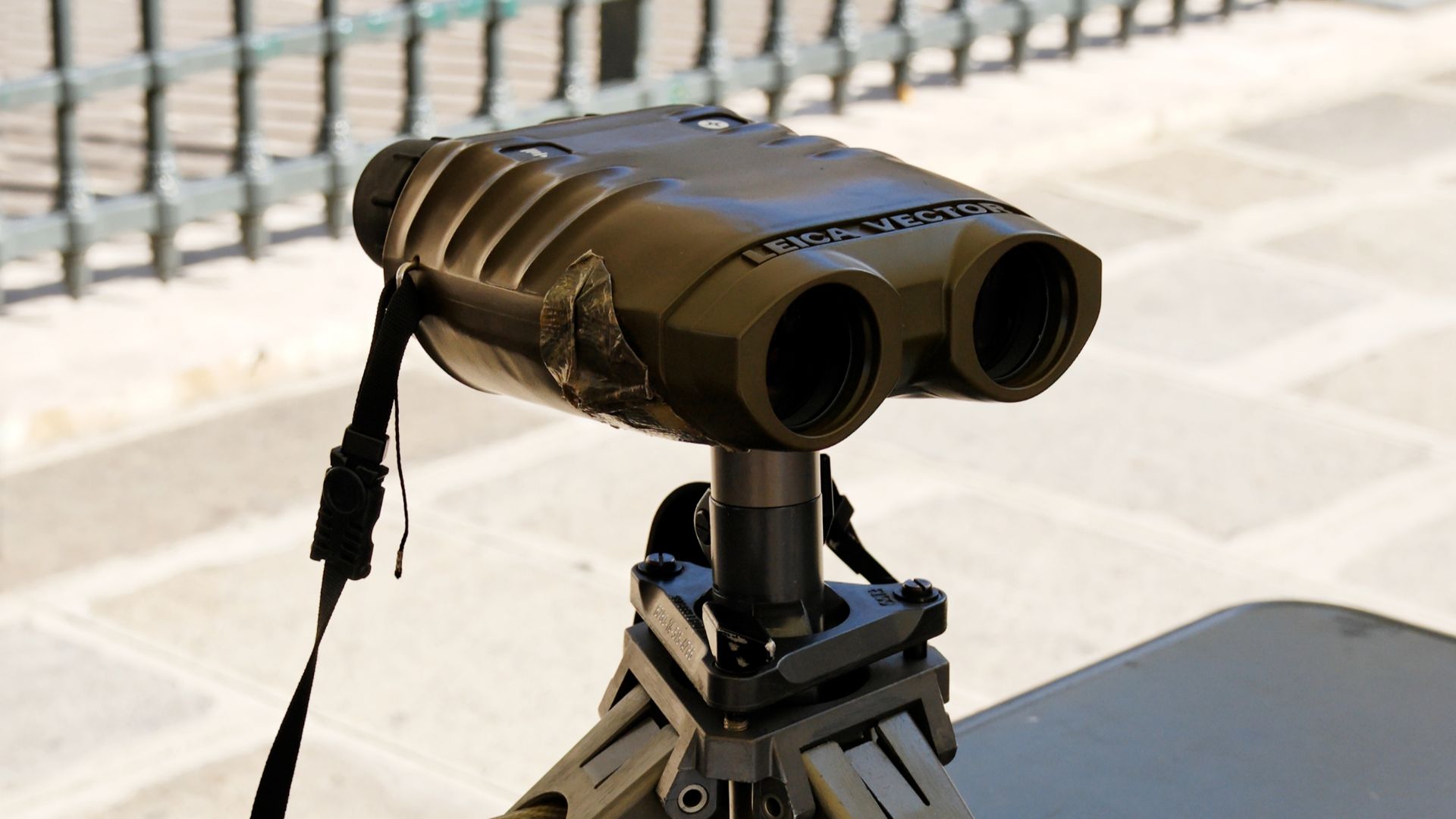 File:Leica Vector rangefinder 2007 07 14.jpg