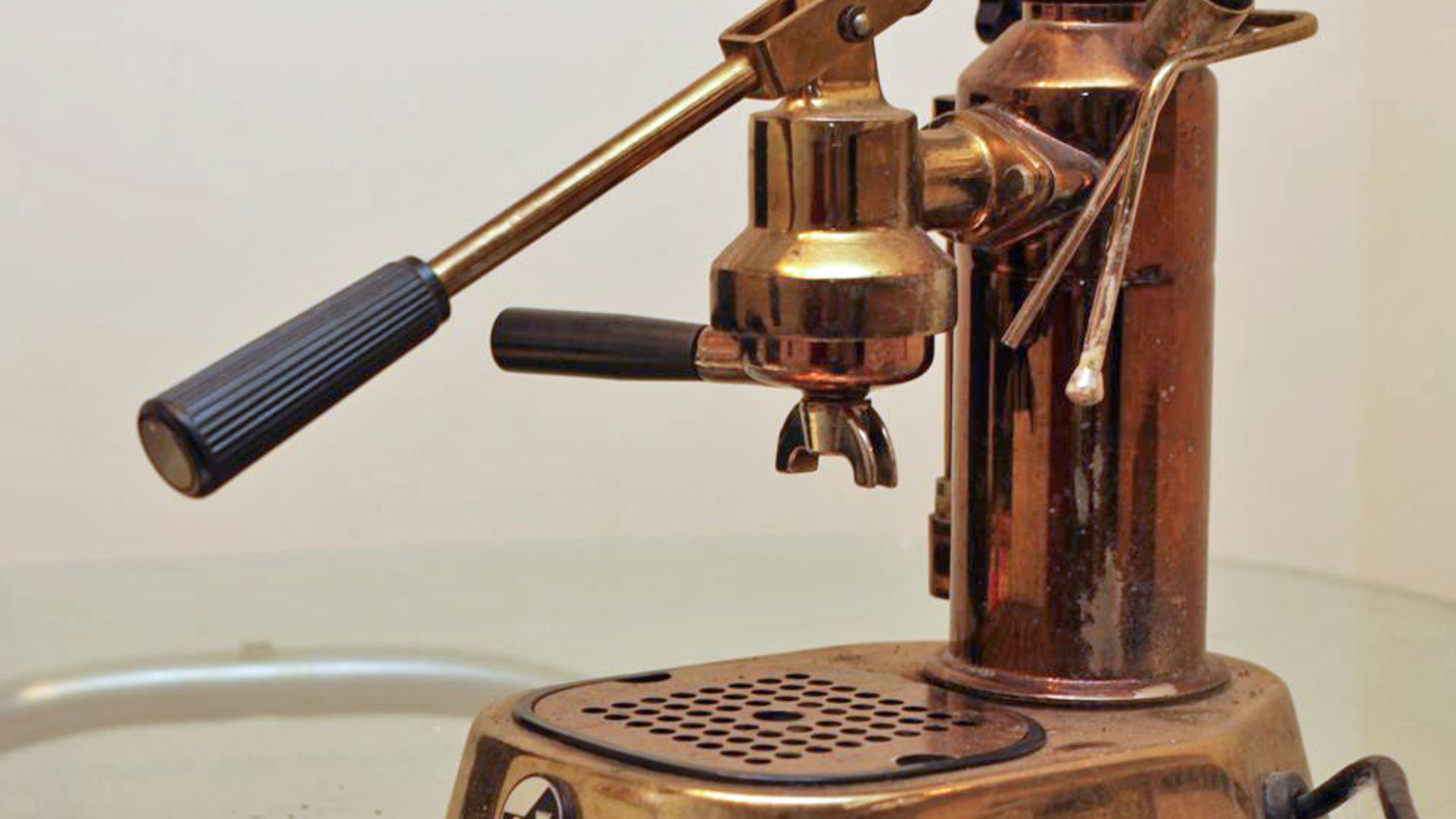 File:La Pavoni Europiccola.jpg