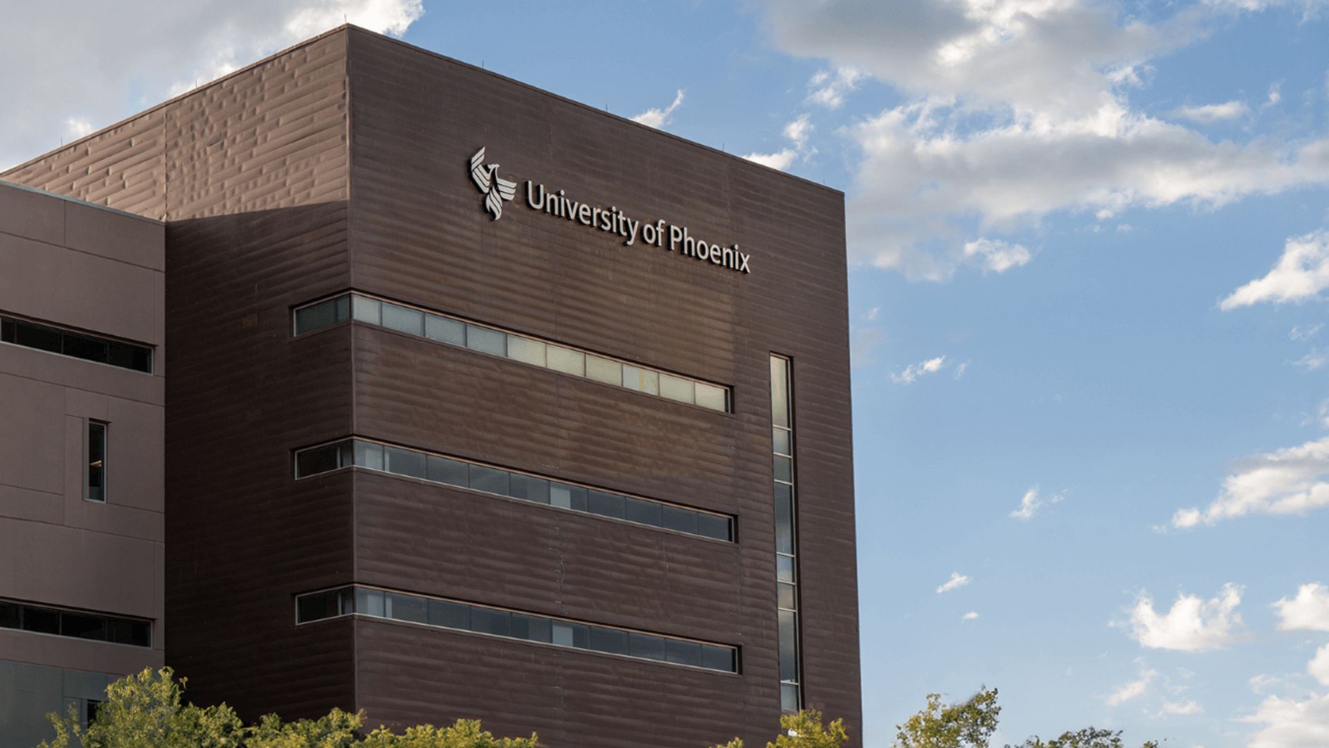 File:University of Phoenix Building 2025.png