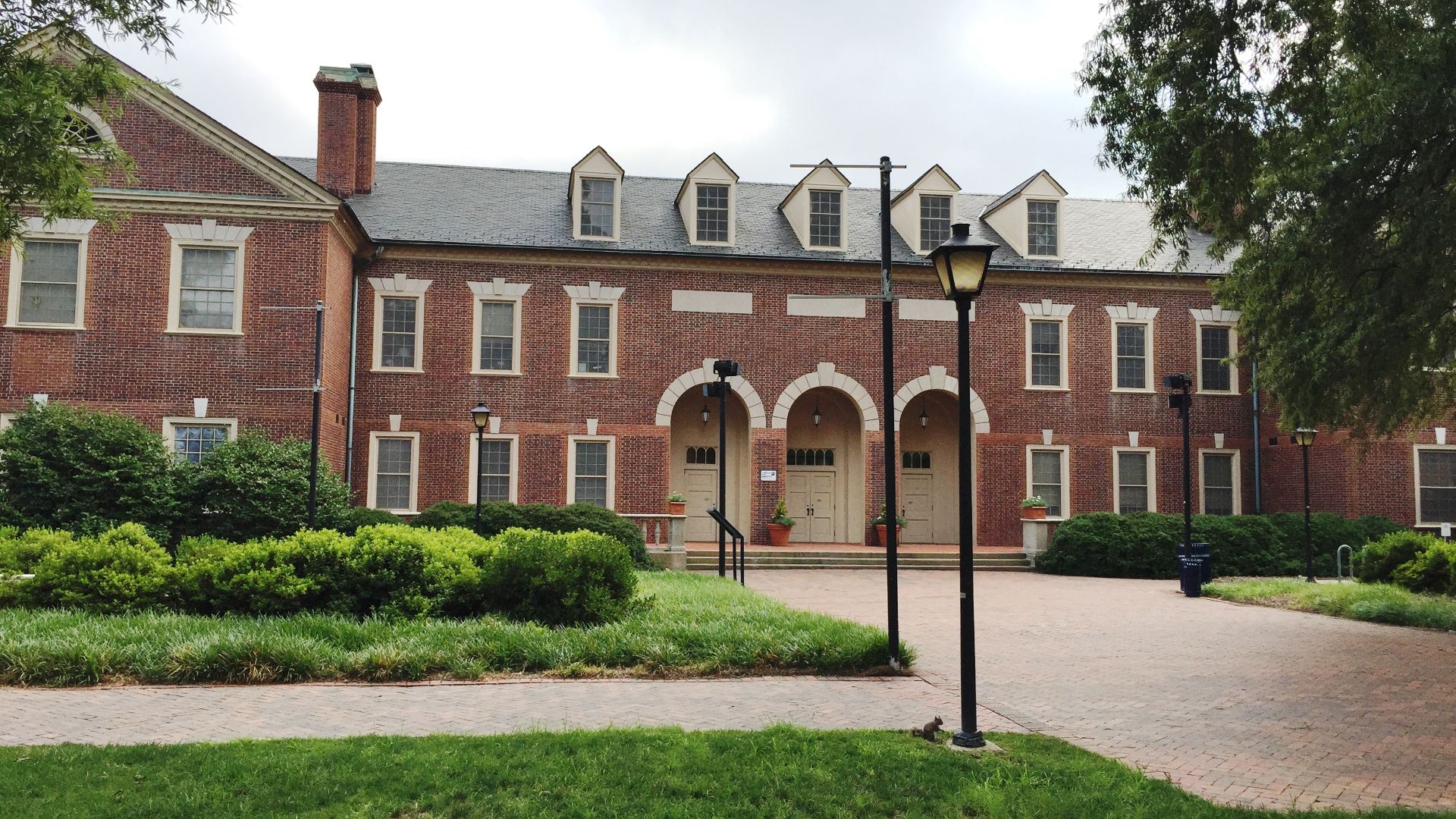File:Rollins Hall.JPG