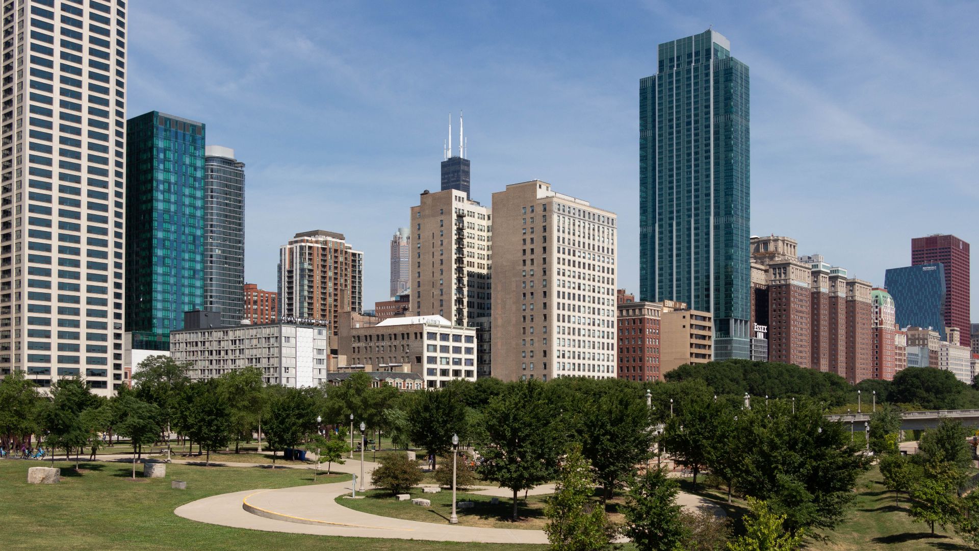 File:Chicago Skyline--From Grant Park 2020-2089.jpg