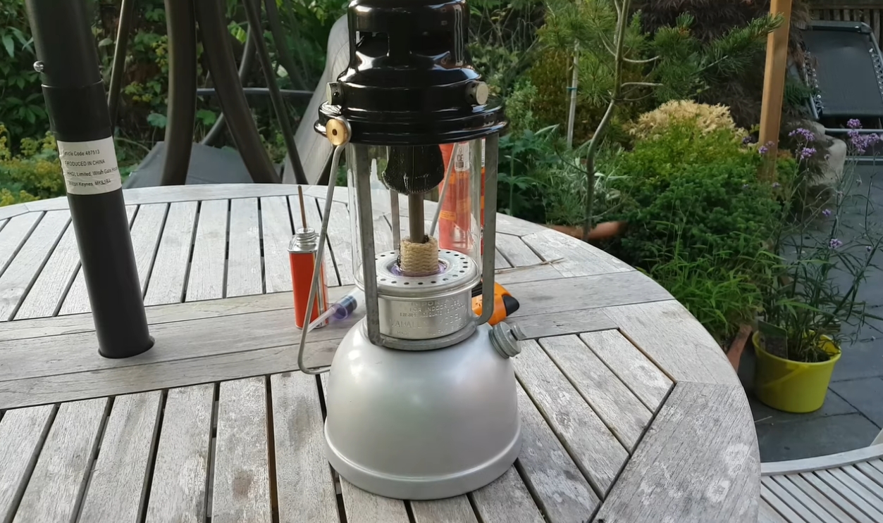 Willis & Bates Vapalux M1 (UK Military, 1940s)