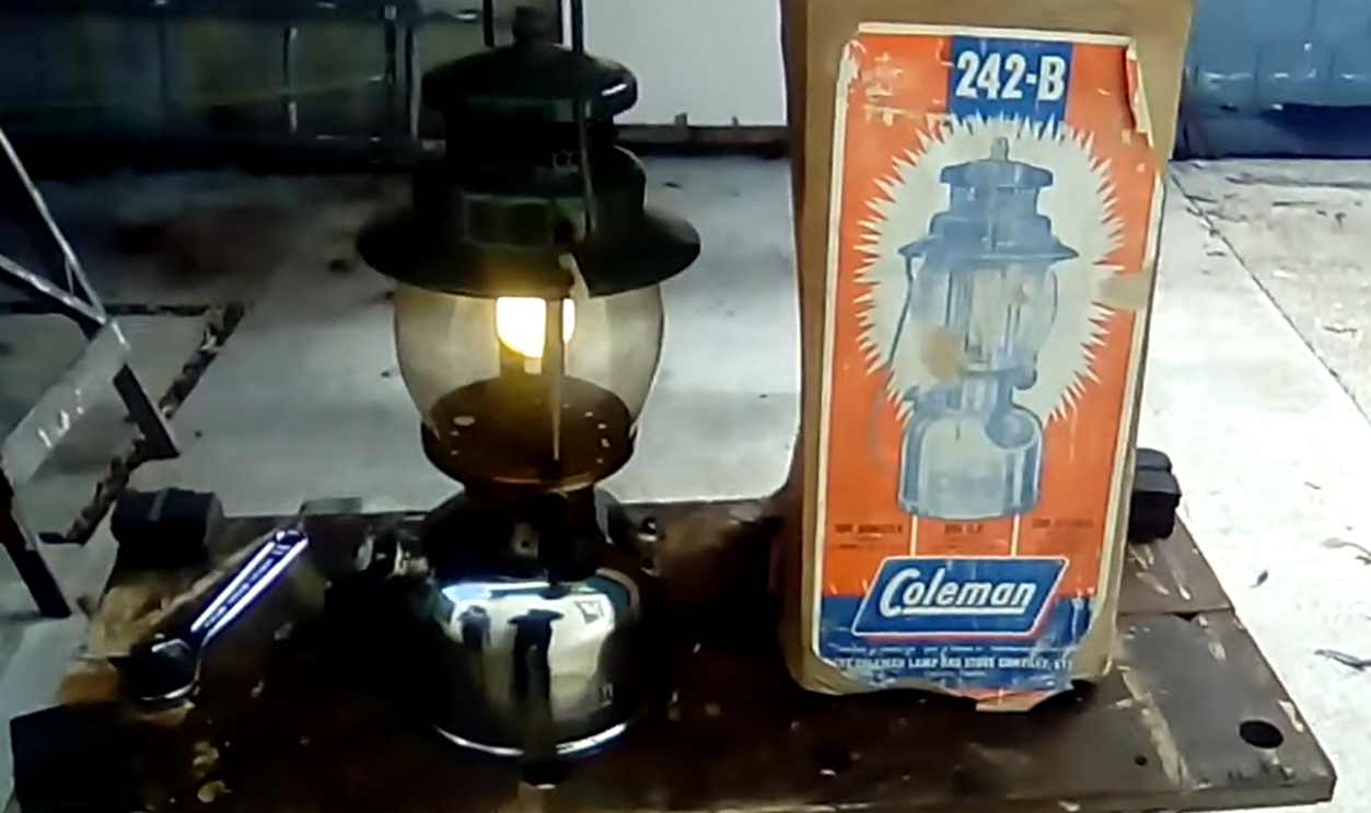 Coleman Model 242B (1940s)