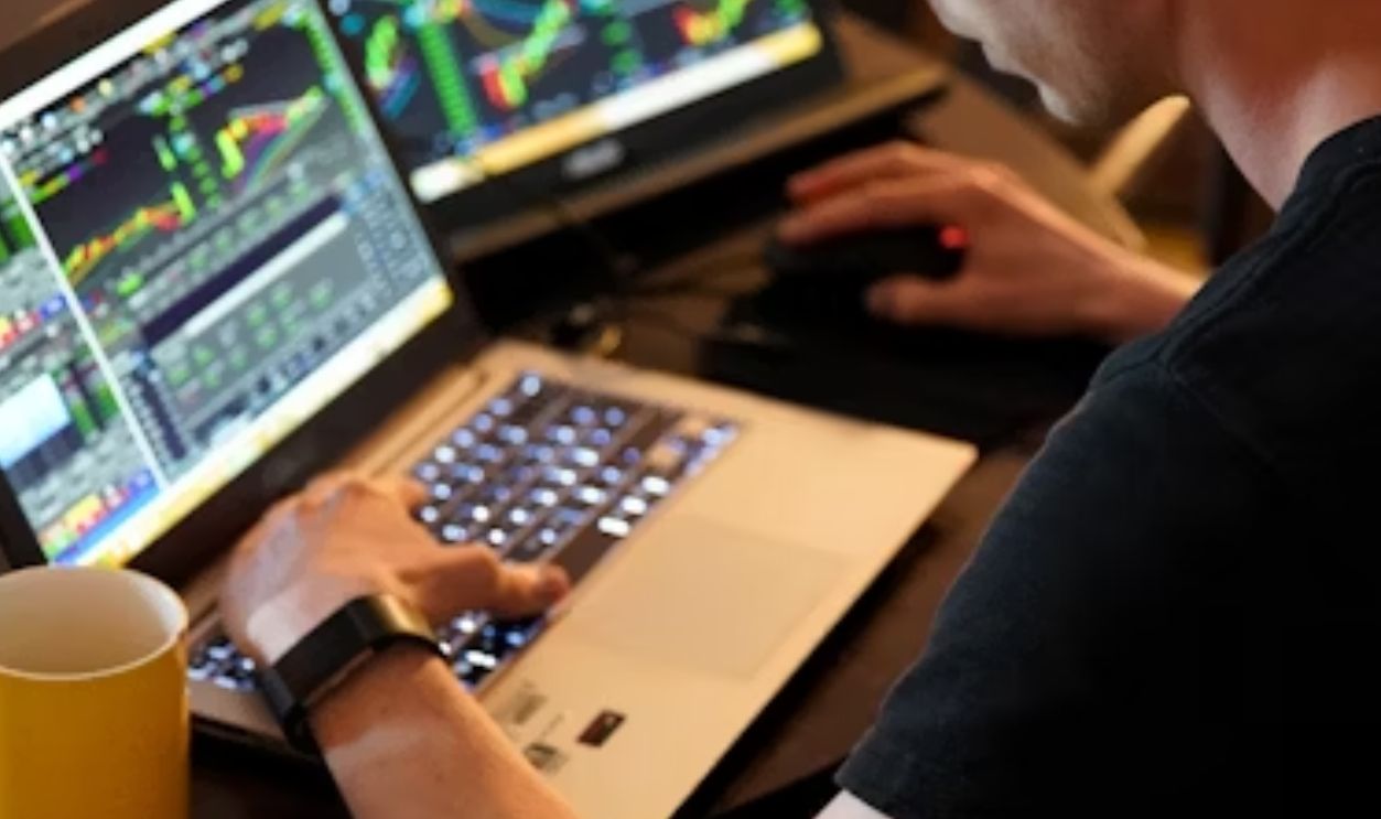 Momentum Indicators Flash Red