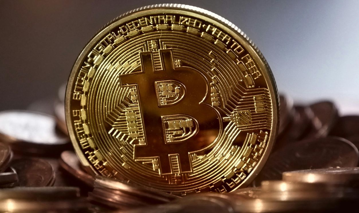 Bitcoin Outpaces Gold