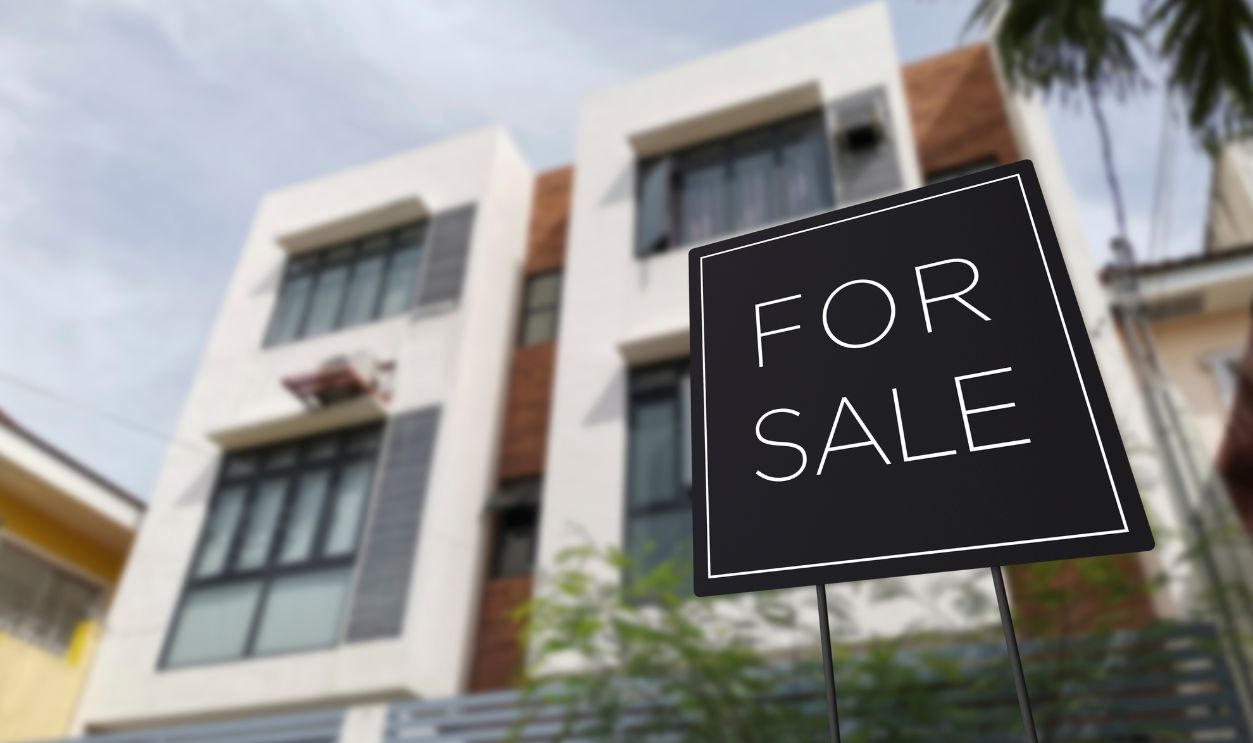 Sell If Investors Are Dumping Units At Discount Prices