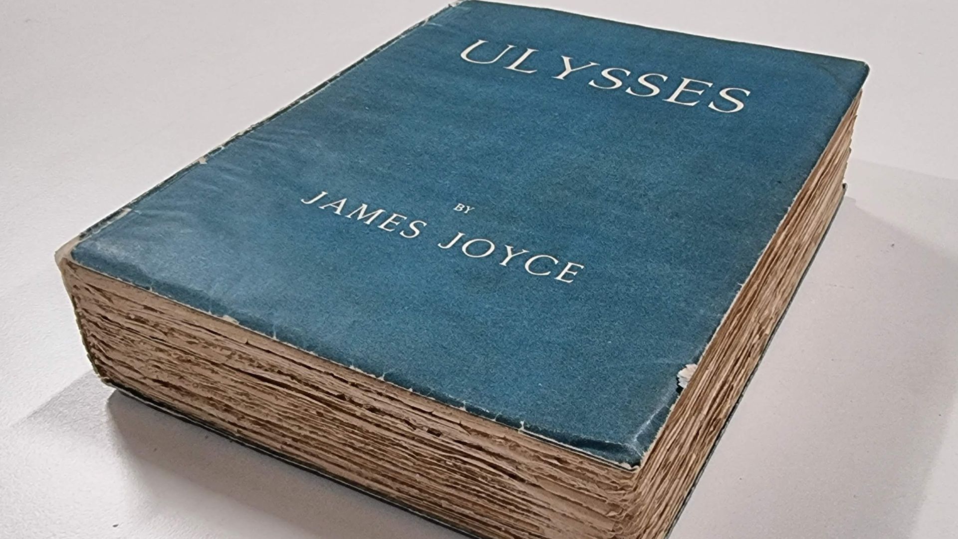 File:James Joyce Ulysses 1st Edition 1922 GB.jpg