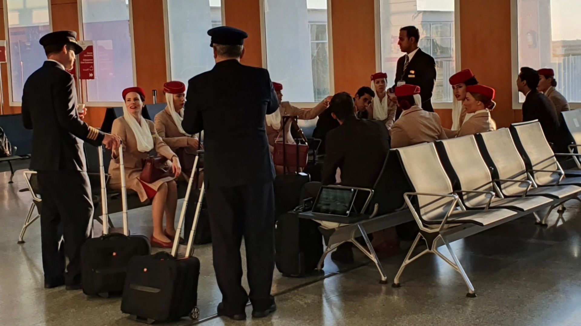 File:Flight attendants-Emirates (airline).jpg