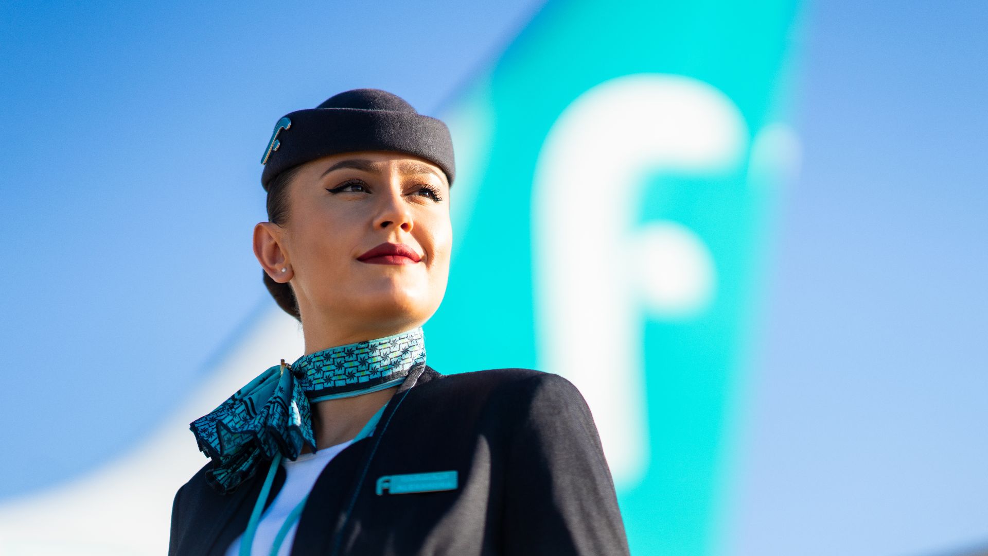 File:Female flight attendants Flynas 2023.jpg