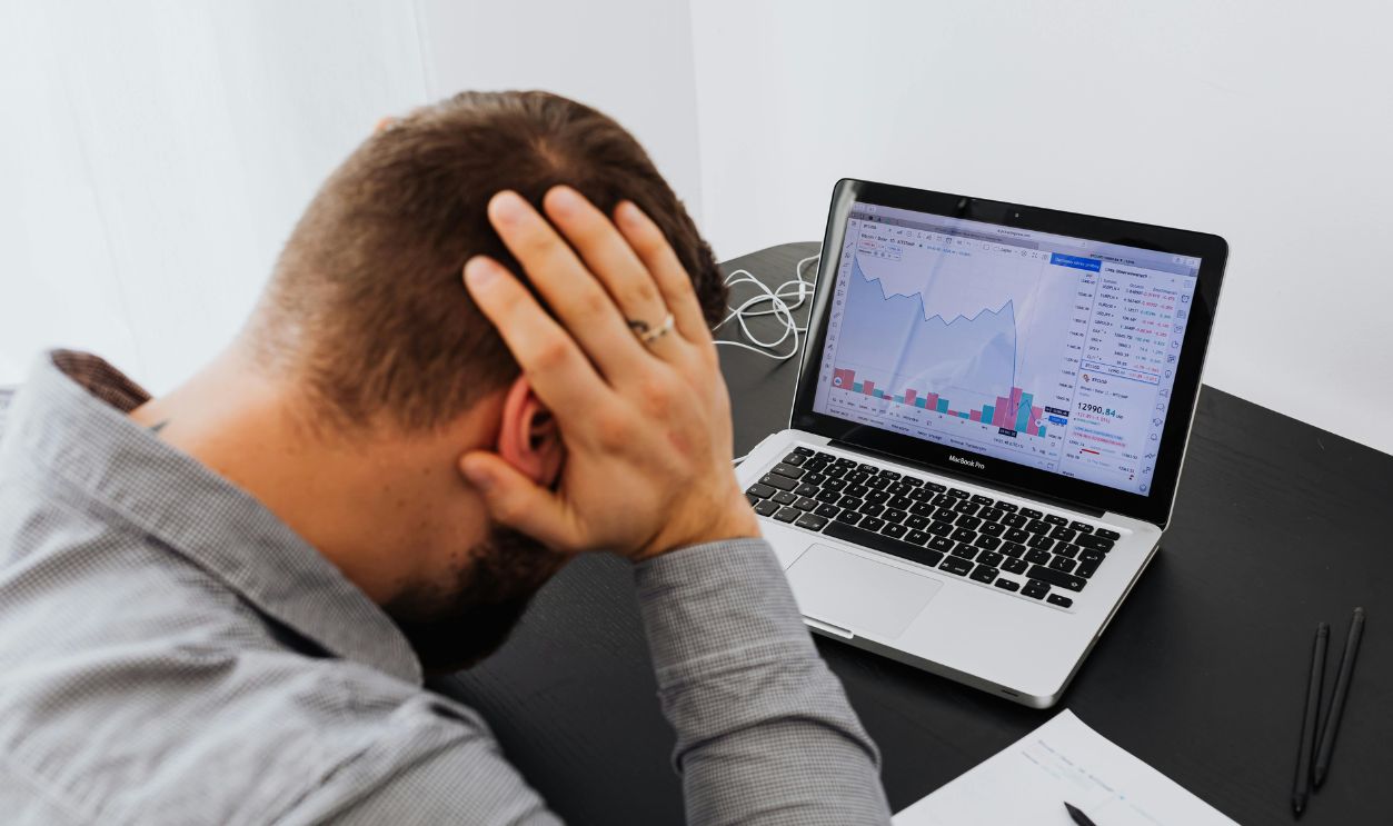 Retail Traders Face Heavy Losses