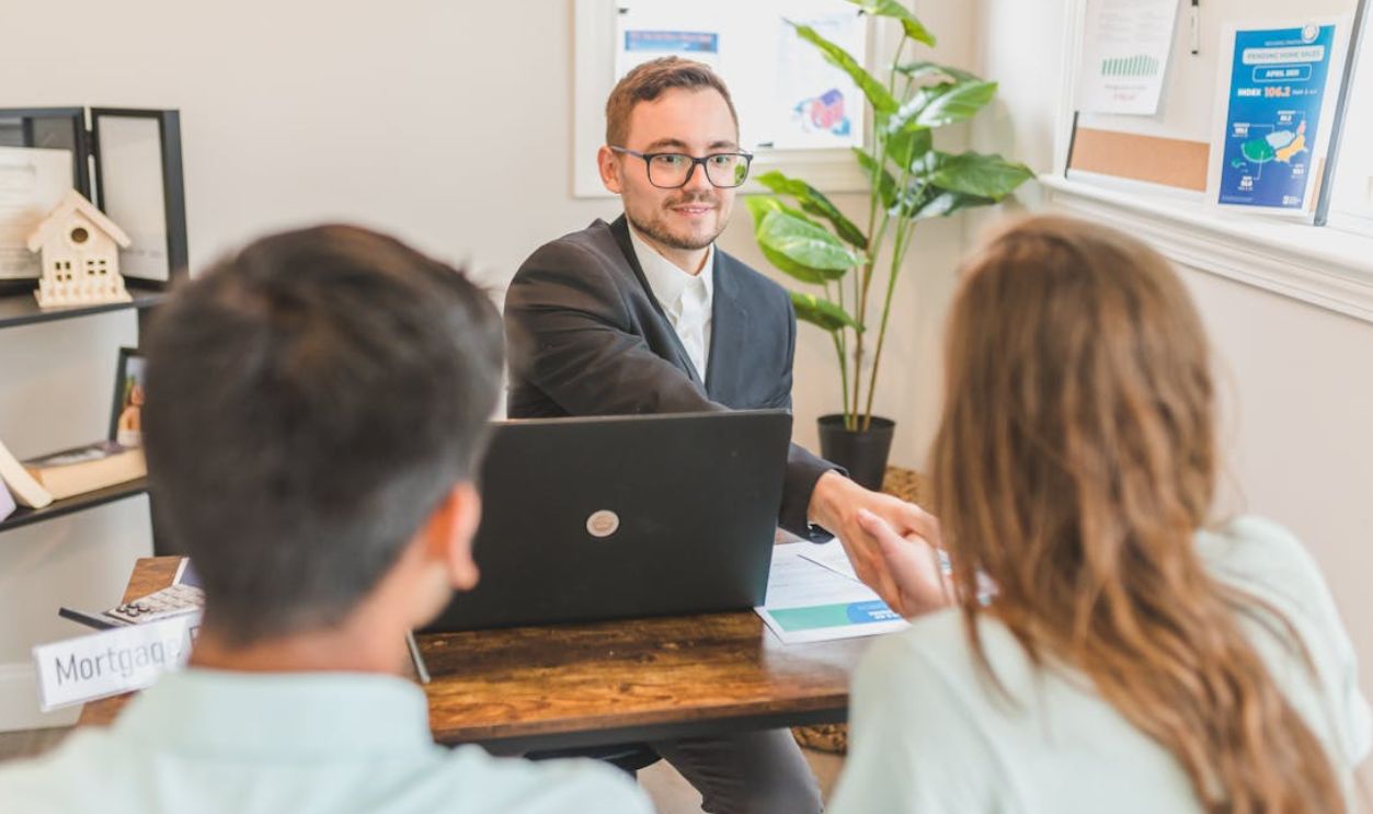 How Traditional IRAs Expand Investment Choice