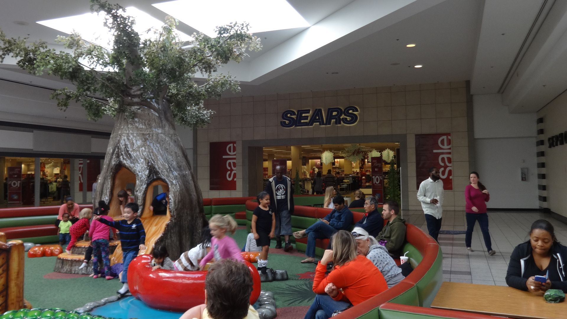 File:Sears inside The Oaks Mall.JPG