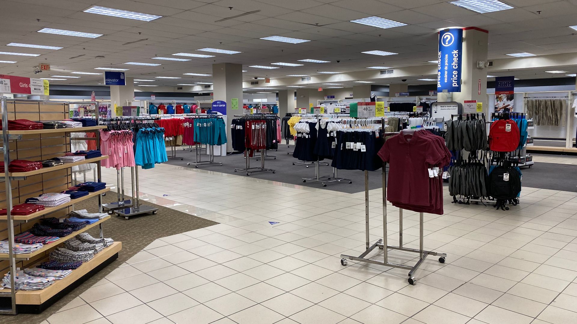 File:Sears Coral Gables (Miami, Florida) still open 19 March 2022 - 10.jpg