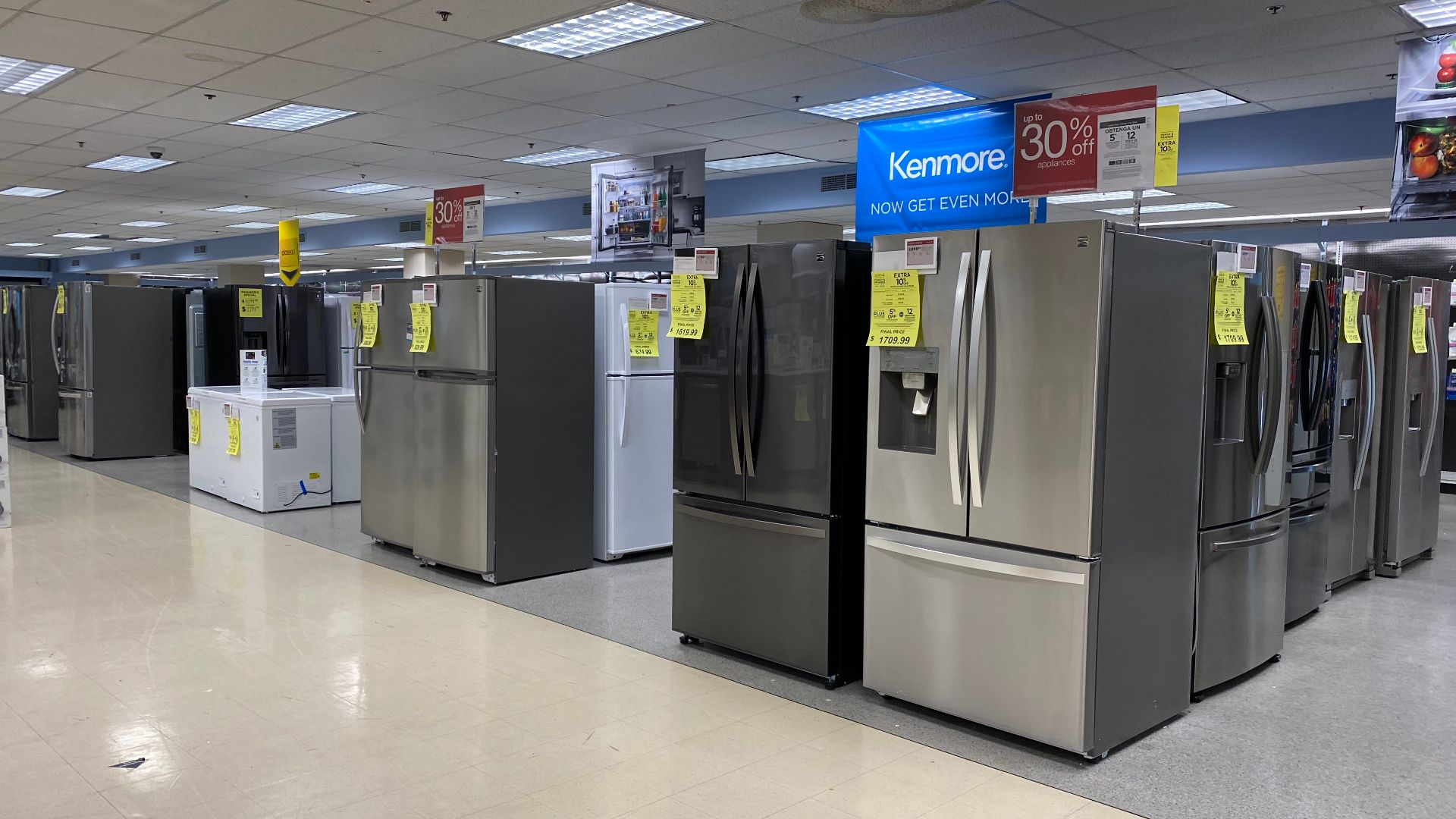 File:Sears Coral Gables (Miami, Florida) still open 19 March 2022 - 02.jpg