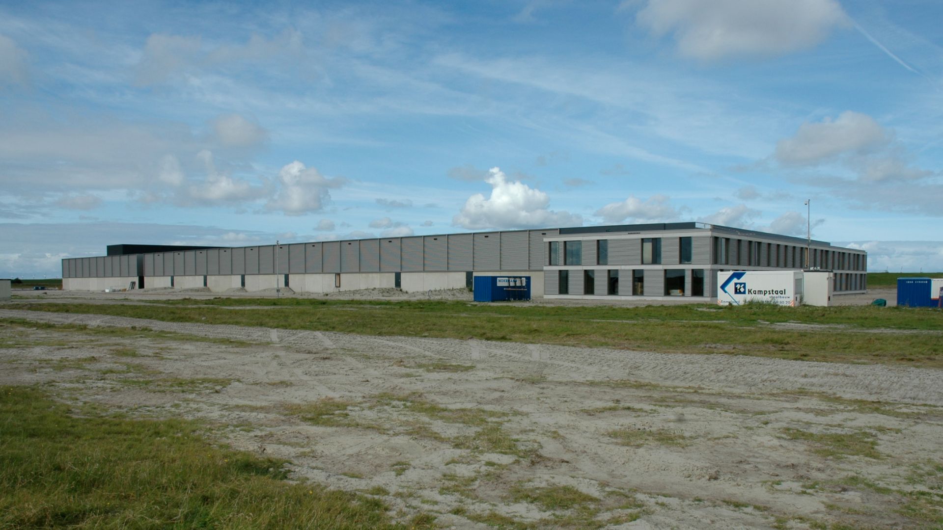 File:Google datacenter (2007) - panoramio - erwinboogert (2).jpg
