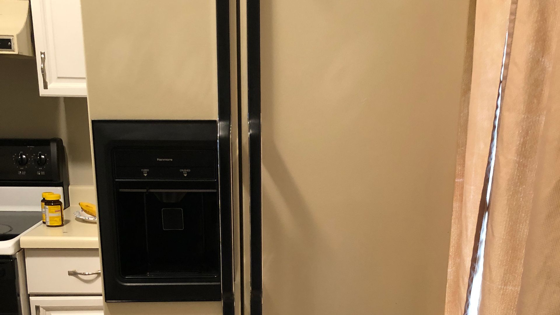 File:2022-05-04 12 28 44 Old Kenmore refrigerator-freezer in the Franklin Farm section of Oak Hill, Fairfax County, Virginia.jpg