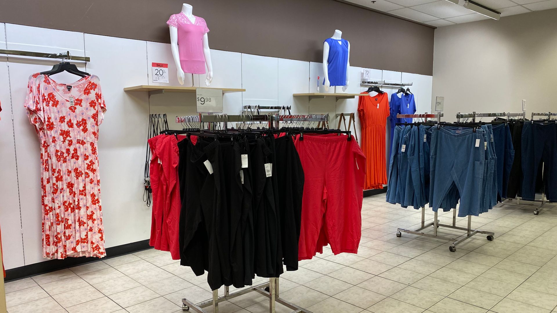 File:Sears Coral Gables (Miami, Florida) still open 19 March 2022 - 25.jpg