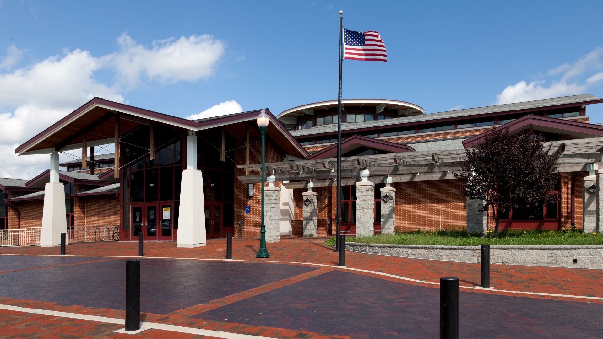 File:Germantown Library, Germantown, Maryland LCCN2012630021.jpg