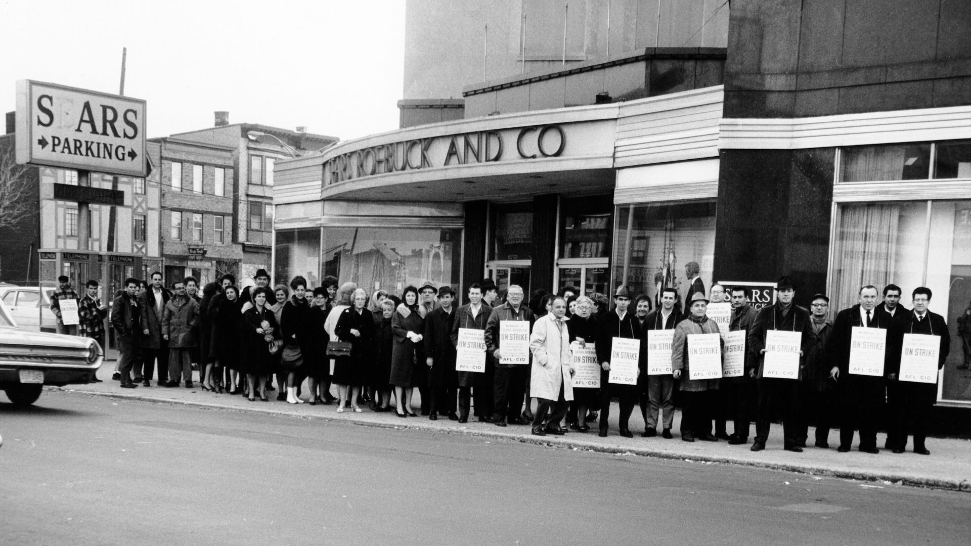 File:Strikers outside of Sears Roebuck and Company, March 15, 1967 (5279693434).jpg