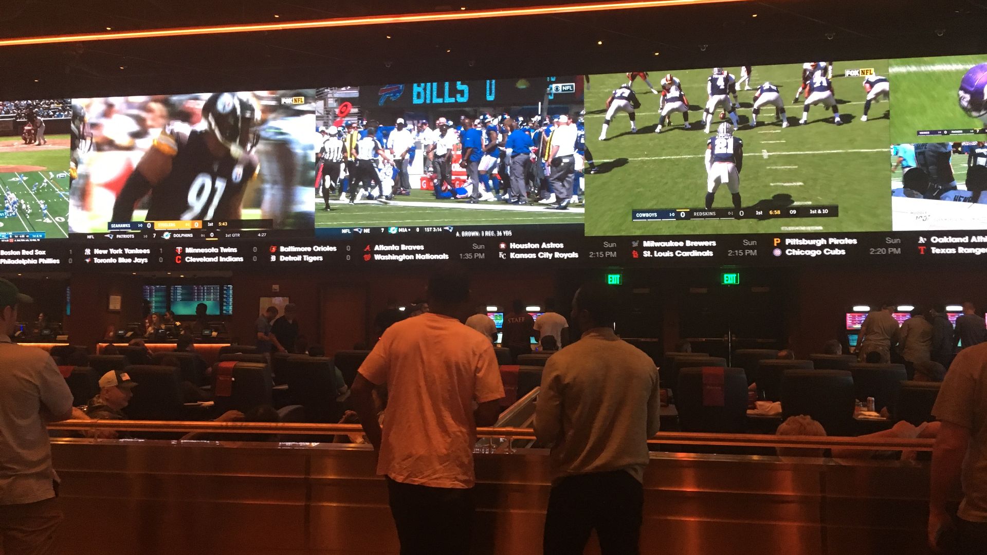 File:Parx Casino Sportsbook on NFL Sunday.jpeg