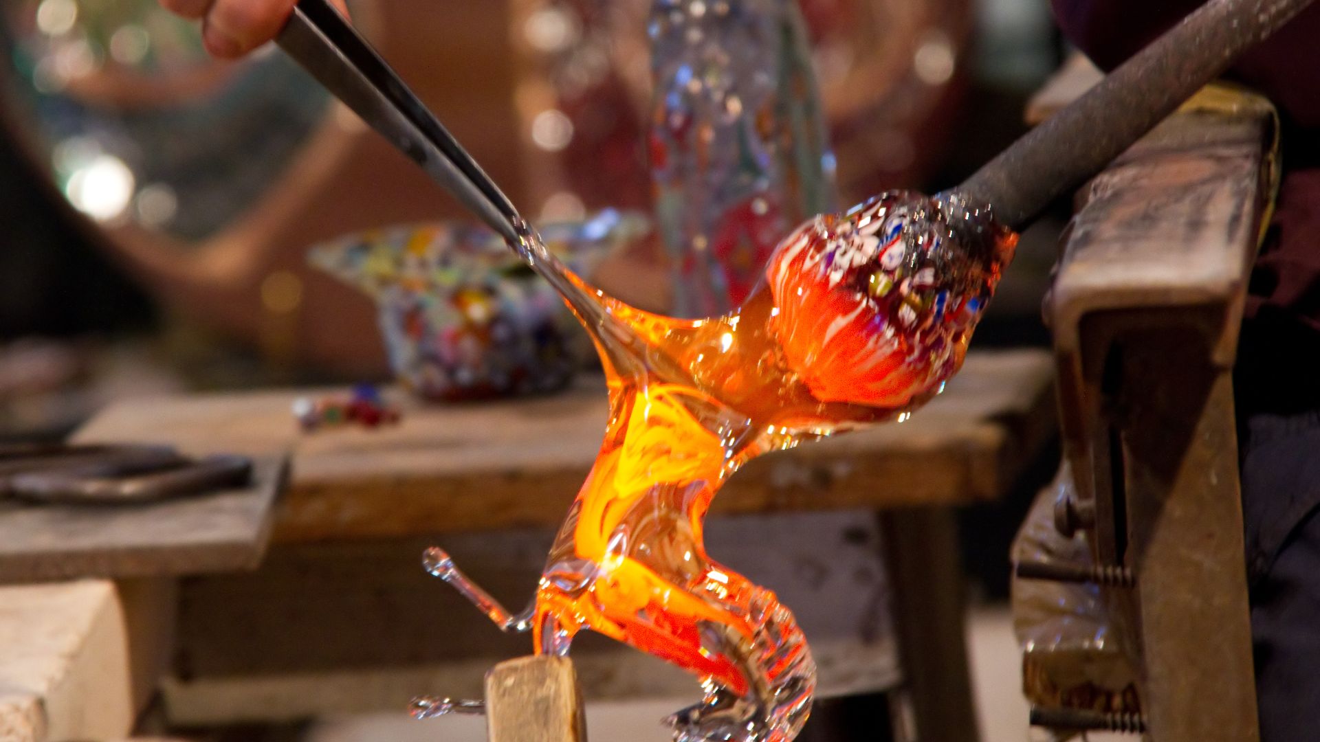 File:Making a Glass Horse (7251890544).jpg