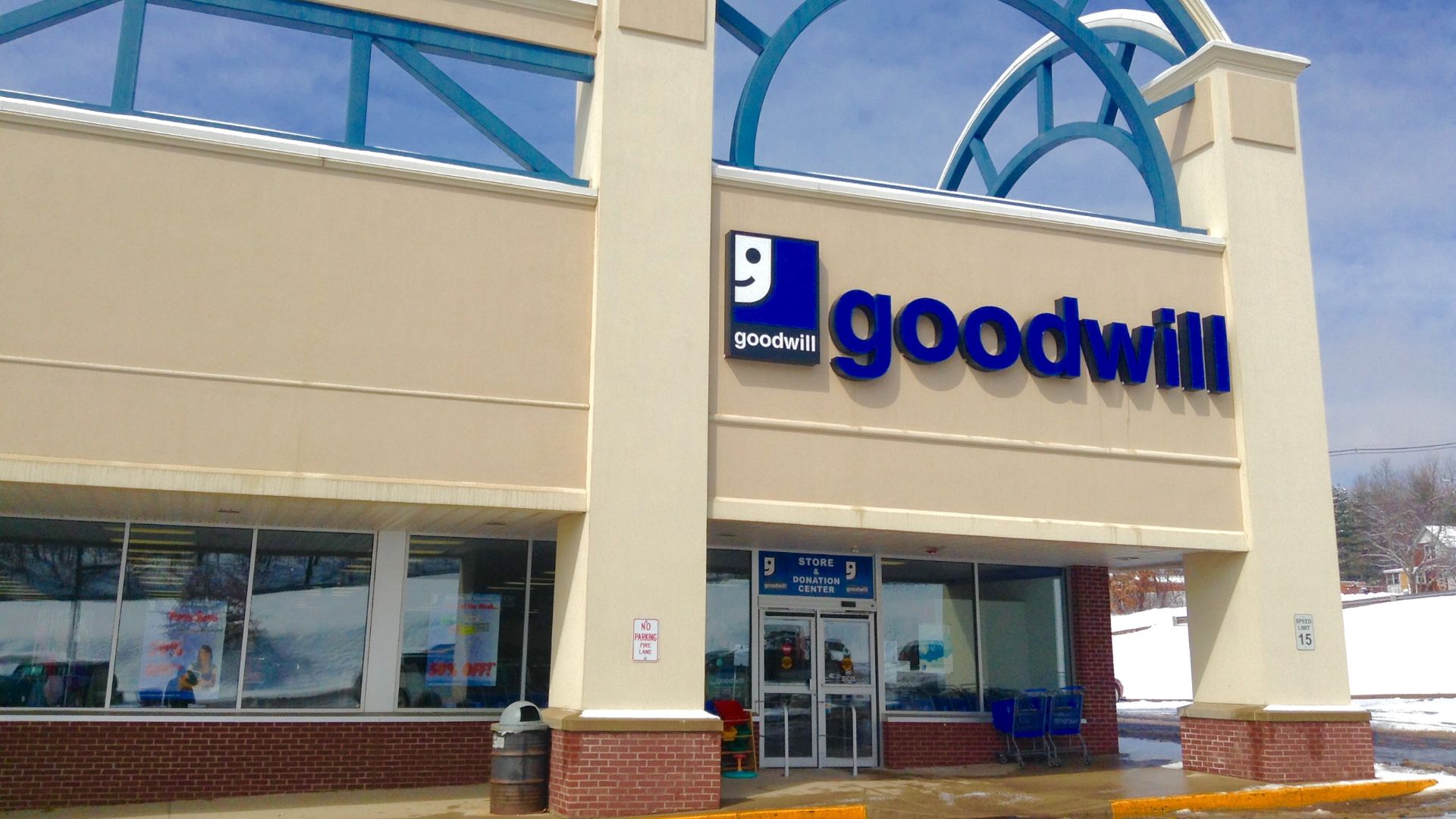 File:Goodwill Store (16710181044).jpg