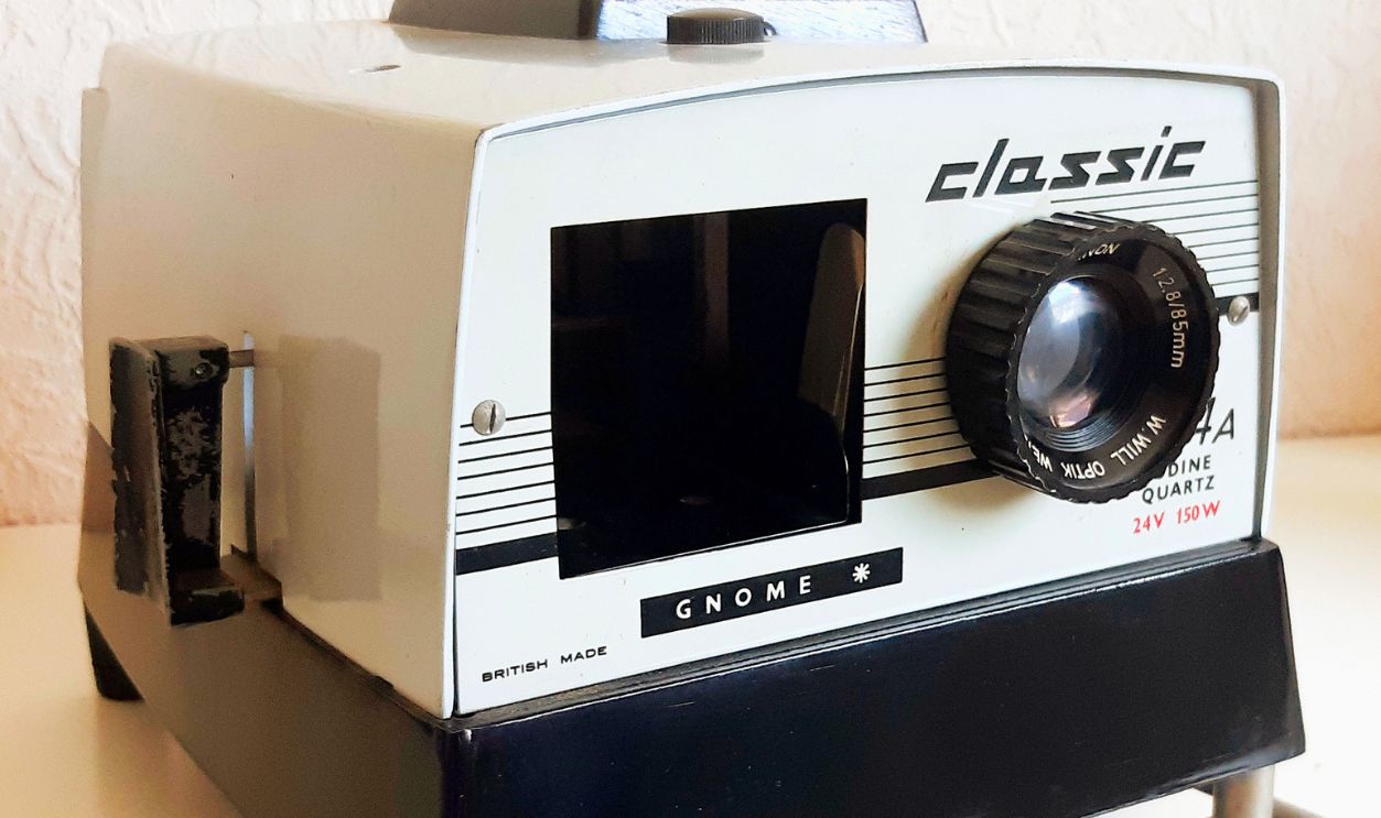 Gnome Slide Projector