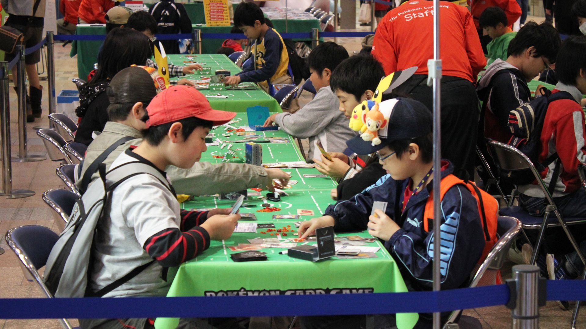 File:POKEMON card battle.jpg