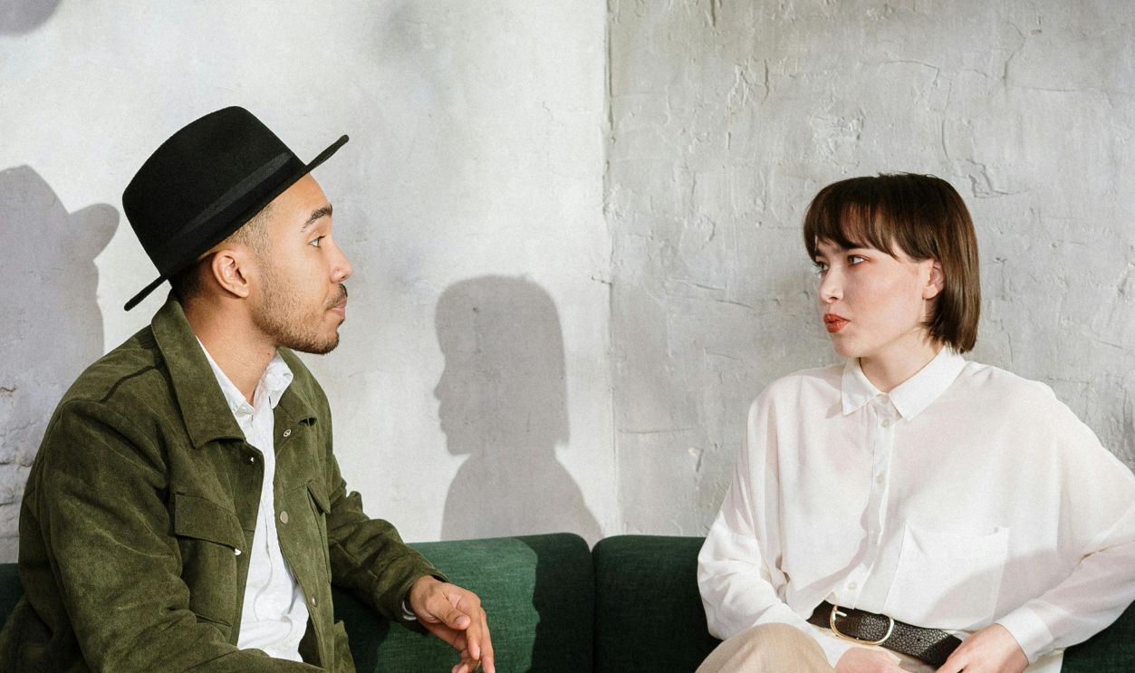 Couple having a disdiscussion