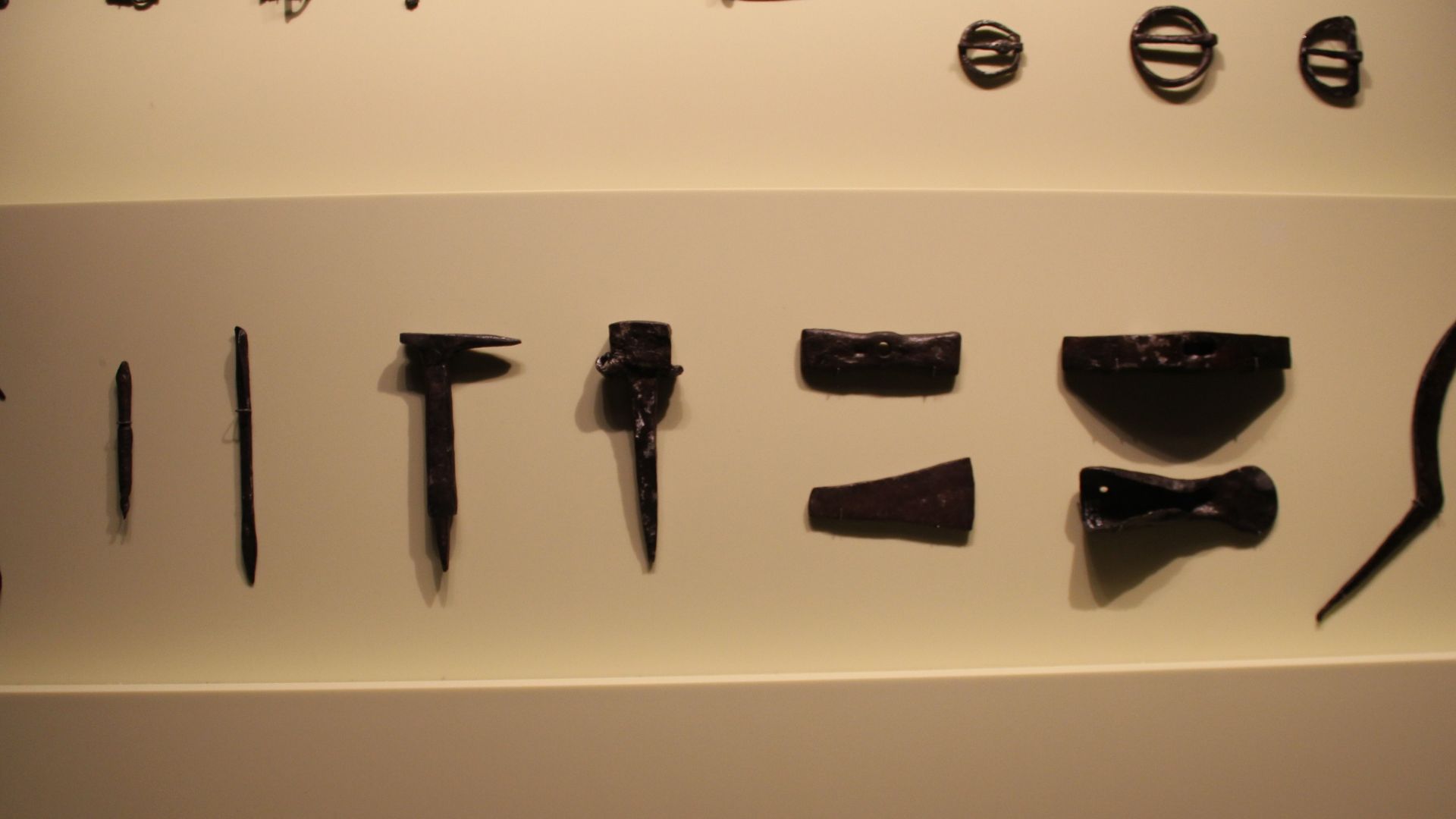 File:Medieval Metal Objects (28723958116).jpg