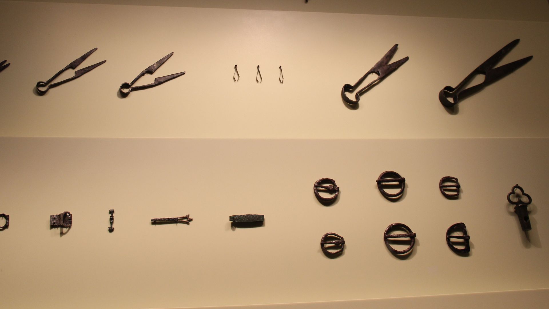 File:Medieval Metal Objects (28650433542).jpg