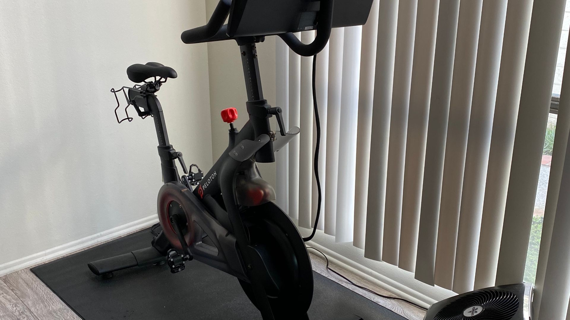 File:Peloton Bike.jpg