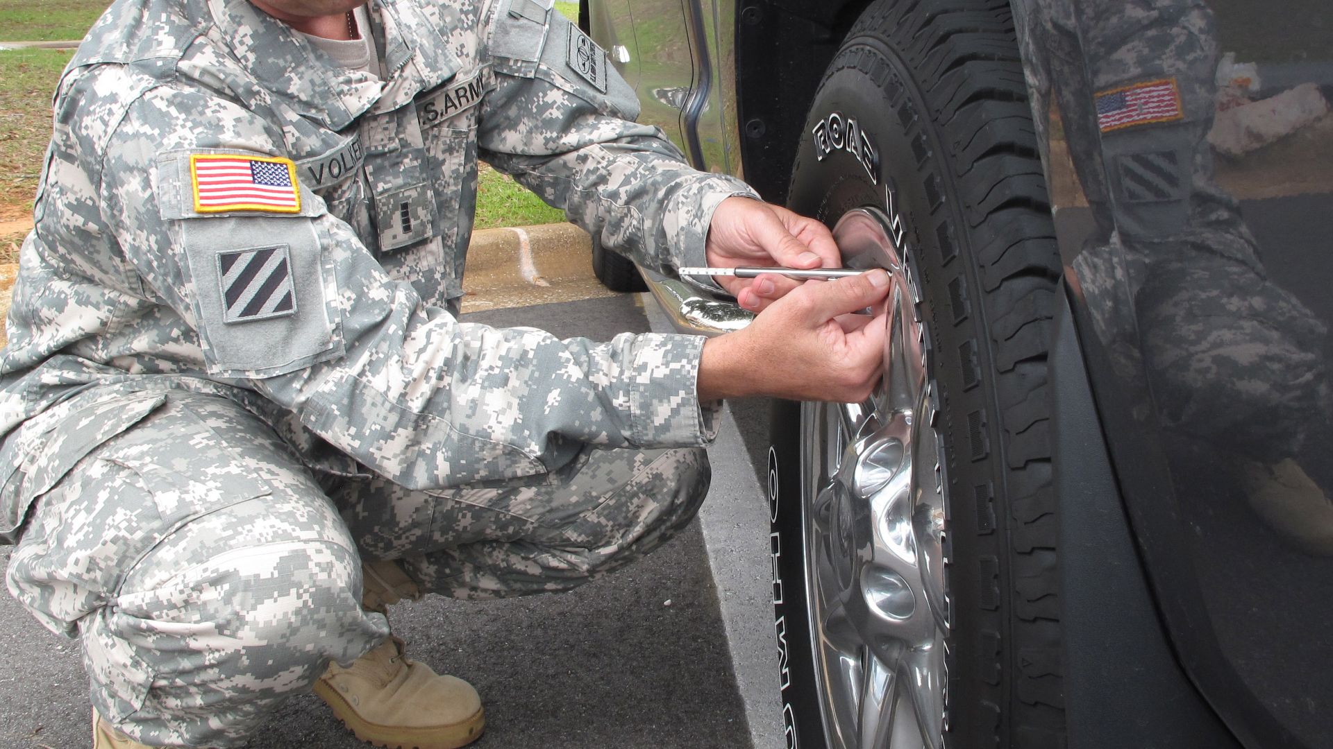 File:Keeping up with tire safety keeps you rolling (5787273837).jpg