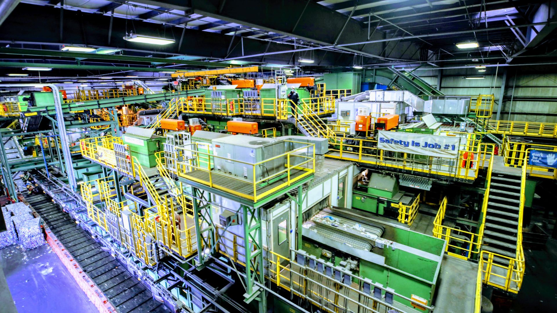 File:Recycling combine - Sunset Pk, NYC 05.jpg