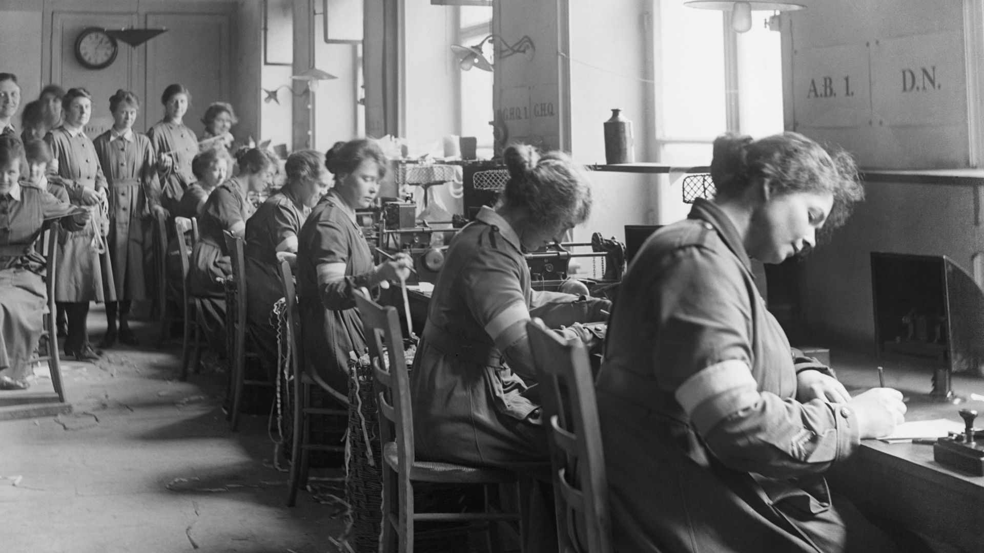 File:Olive Edis; Iwm Photographer of the Women's Services in France 1919 Q7971.jpg