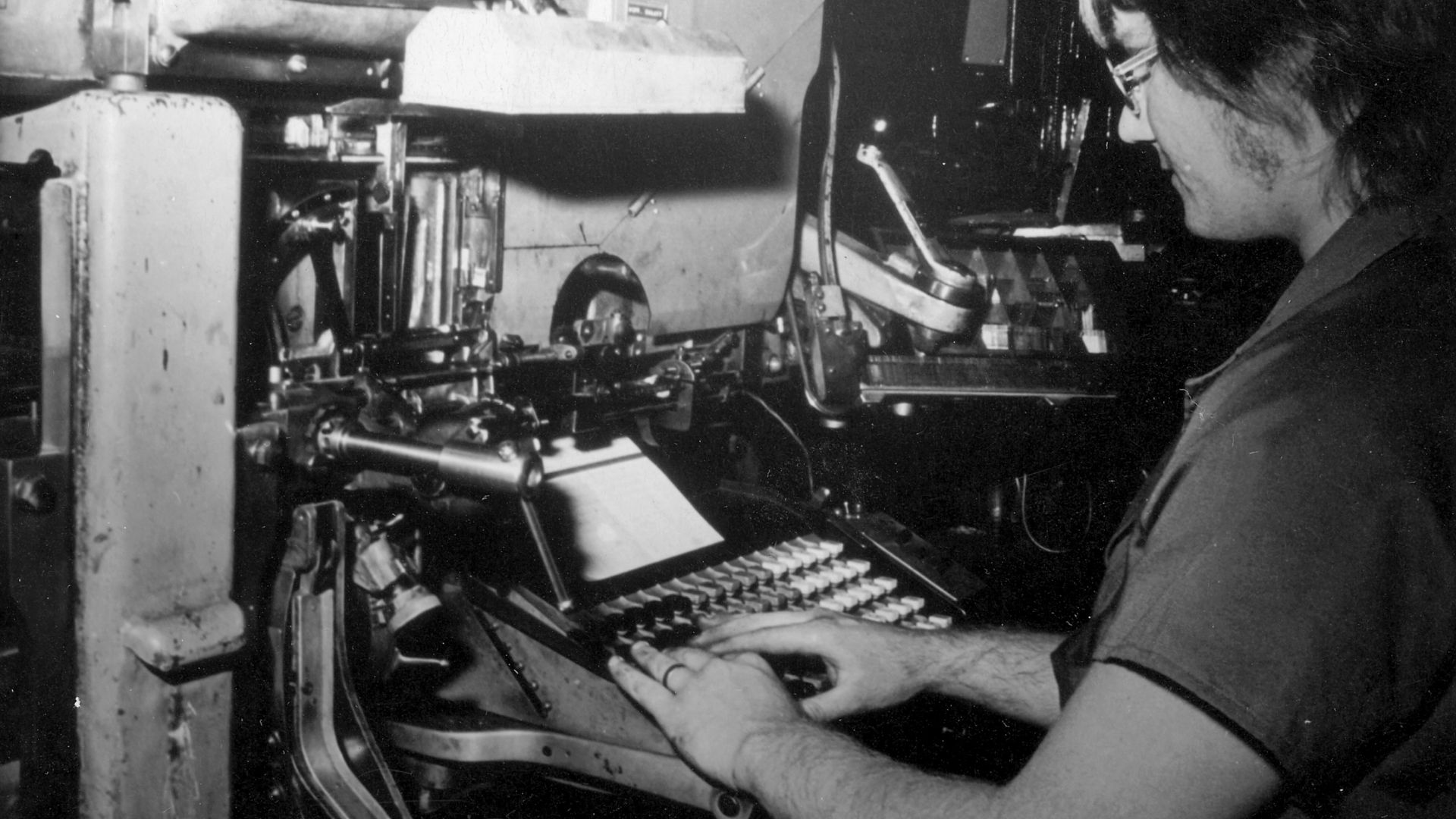 File:Apprentice linotype operator at Queensland Times, Ipswich, 1975 (34583024235).jpg