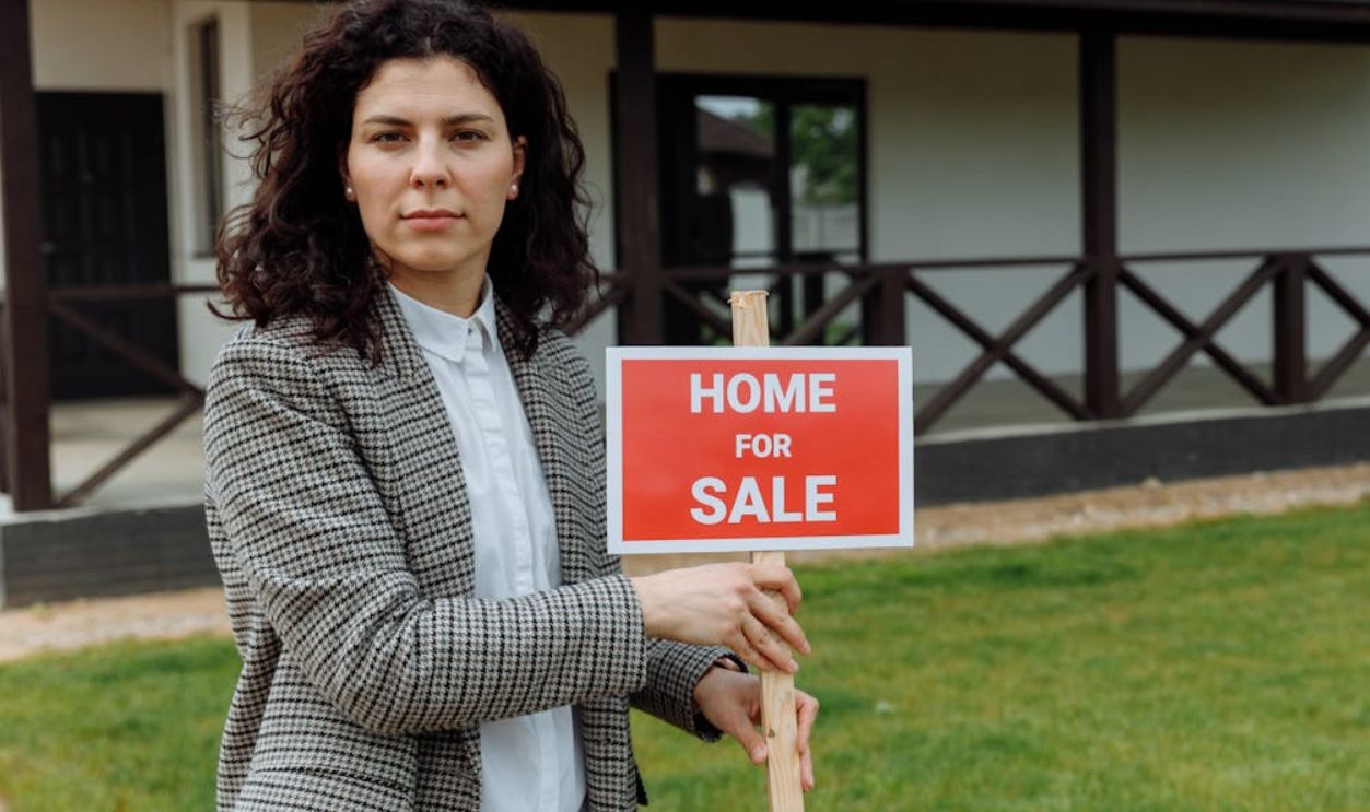 Flooded House - Intro