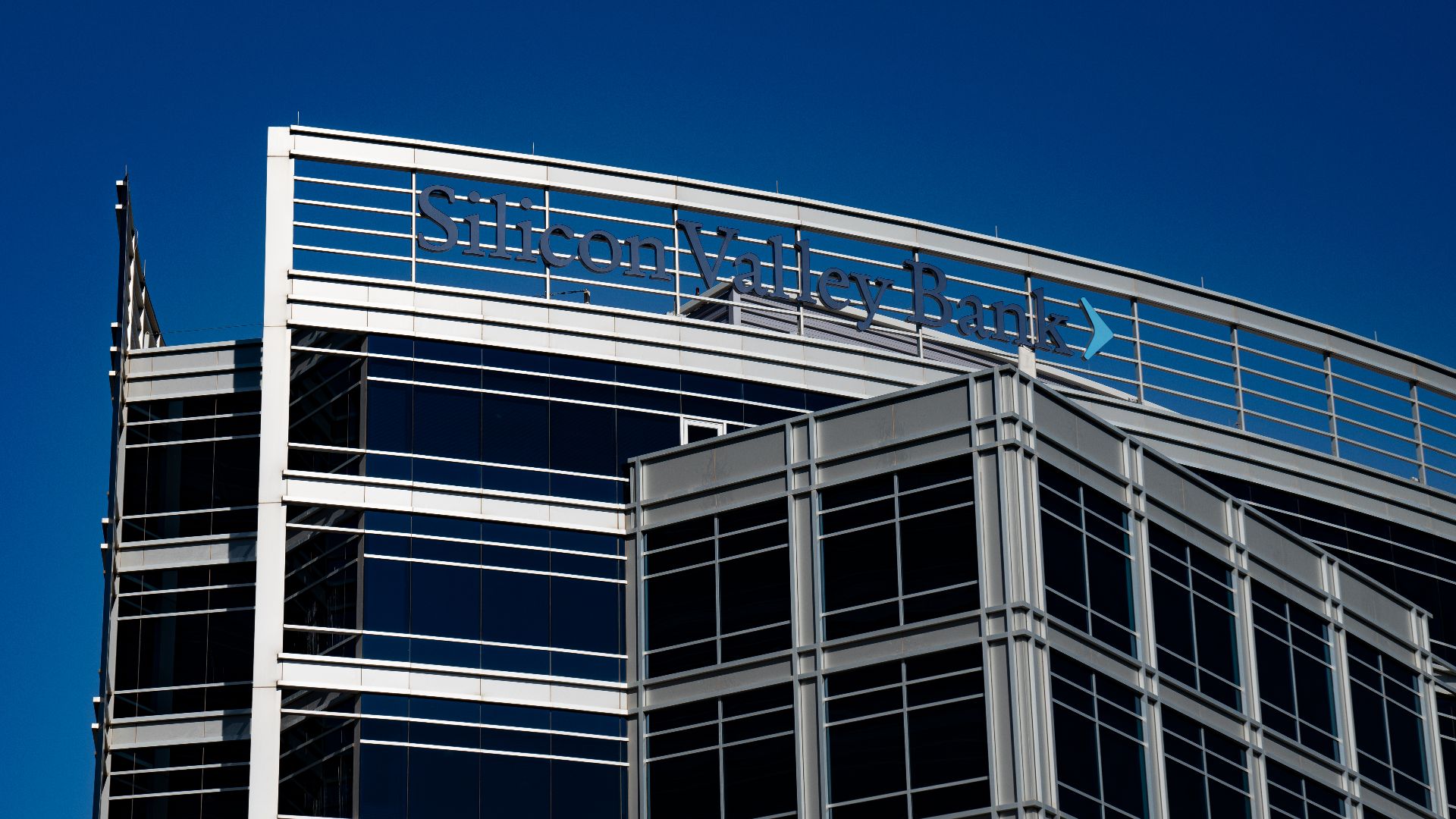 File:Silicon Valley Bank, Temple, Arizona.jpg