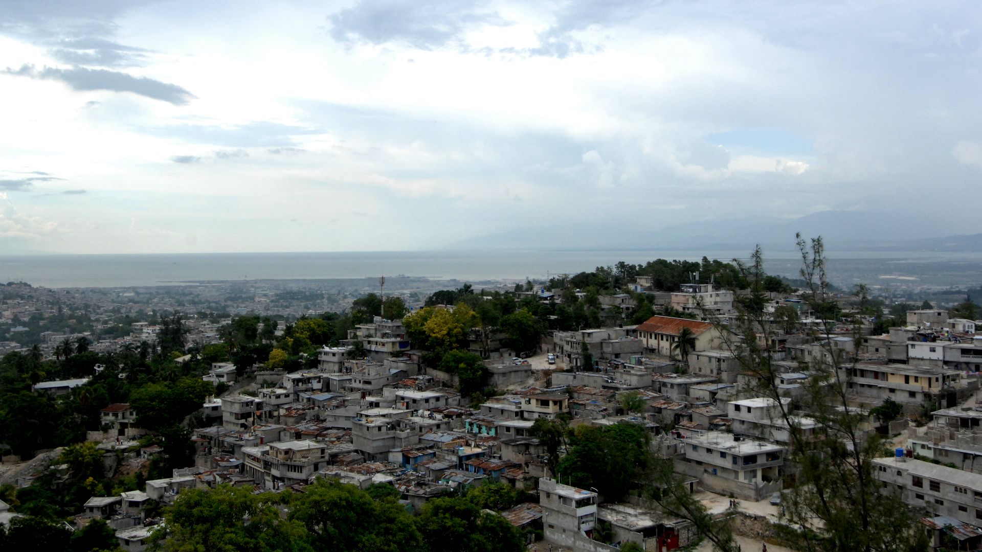 File:Port-au-Prince Haiti 2008.JPG