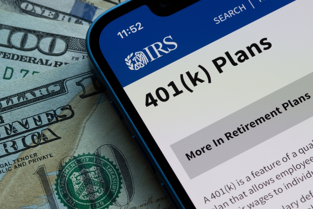 The 401(K) Plans page on the IRS website seen on an iPhone